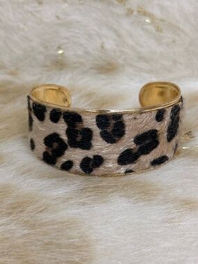 Vintage Classic Leopard Print Bracelet featuring Faux Fur overlay and Gold-tone